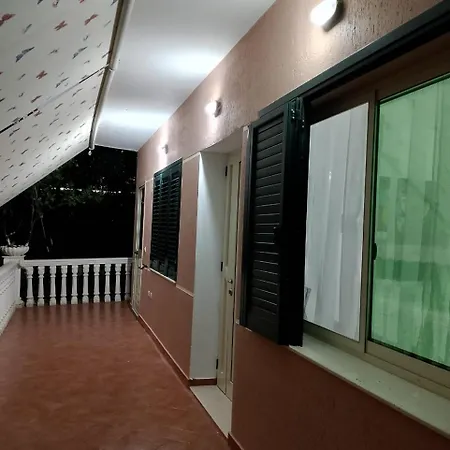 Luka Private House